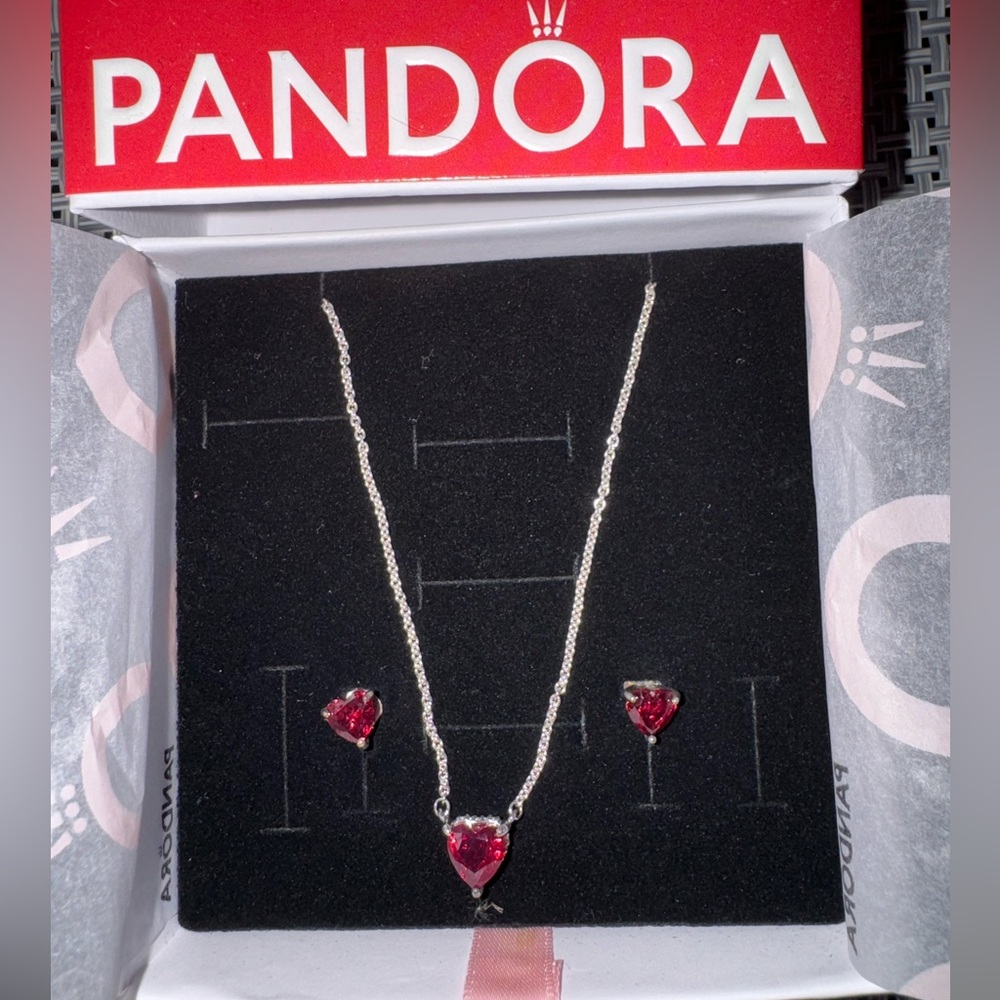 Pandora Heart Earring and Necklace Set